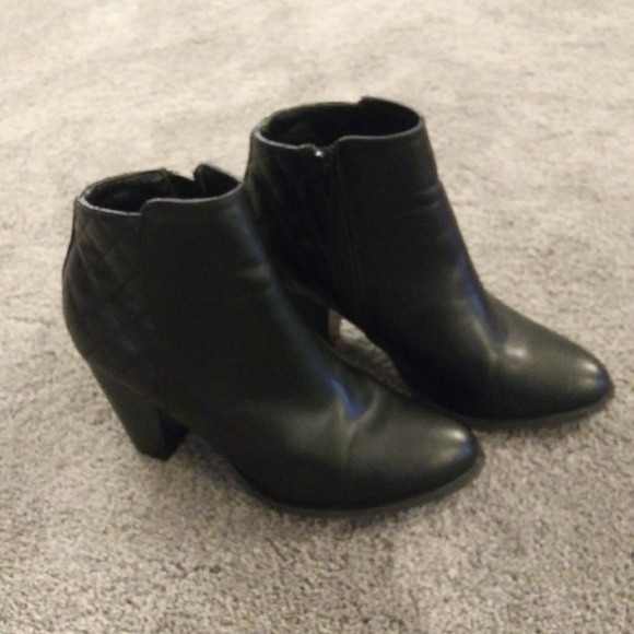 Bamboo Booties - Picture 2 of 11